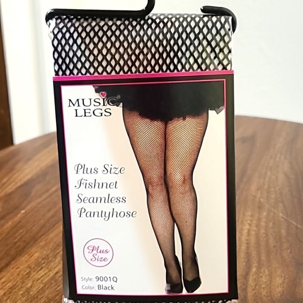 Music Legs- Plus Size Black Fishnet Seamless Pantyhose, NWOT
